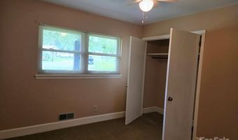 9517 Gregory Pl, Charlotte, NC 28227
