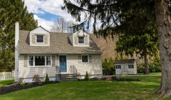 4 Park Ln, Andover, NJ 07860