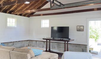 10 Wharf Rd, Center Harbor, NH 03226