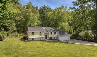 62 Palomino Ln, Bedford, NH 03110