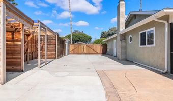 2245 Nob Hill Dr, Carlsbad, CA 92008