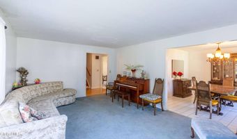 8 Sawyer Pl, Albany, NY 12208