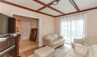 825 Douglas Ave, Providence, RI 02908