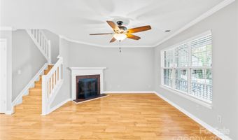 637 Mountainwater Dr, Charlotte, NC 28262
