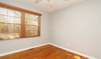 819 James St, Apex, NC 27502