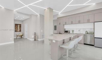 18011 Biscayne Blvd PH04, Aventura, FL 33160