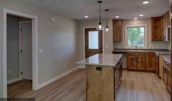 622 Pondhurst Dr, Amery, WI 54001