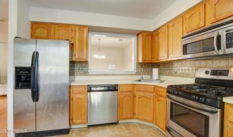 227 Paddington Ct 7-7, Englishtown, NJ 07726
