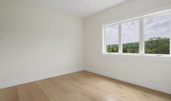 55 Indian Rock Rd, Bedford, NH 03110