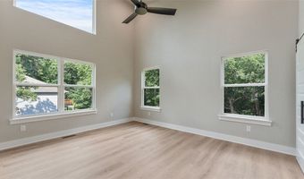 7 Embleton Dr, Bella Vista, AR 72714
