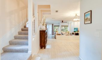 641 MAPLE OAK Cir 101, Altamonte Springs, FL 32701