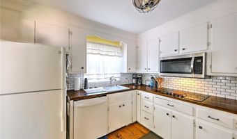 5 HIGH St, Warwick, RI 02886