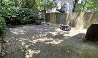 1102 Defoors Lndg NW, Atlanta, GA 30318