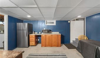 64 Deerfield Dr, Warwick, RI 02886