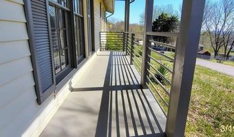 204 Riggs St, Athens, TN 37303
