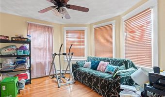 189 Smith St, Cranston, RI 02905