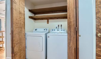 7582 SW CRESMOOR Dr, Beaverton, OR 97008