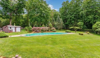 475 Hoyt St, Darien, CT 06820