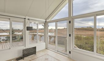 2660 Harnish Dr, Algonquin, IL 60102