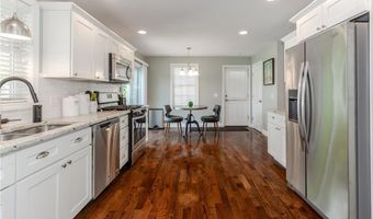 37 Union St, Lincoln, RI 02865