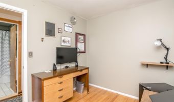 406 Manor Dr, Ann Arbor, MI 48105