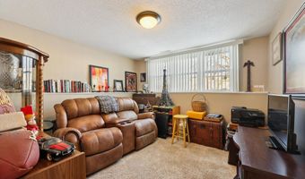 712 Garnet Dr, Ames, IA 50010