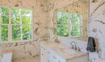 372 Foxboro Dr, Avon, IN 46123