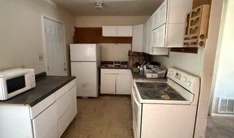 1810 W Feather St, Artesia, NM 88210