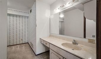 148 Cumberland Park Ct E, Ballwin, MO 63011