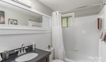 8 Palatka St, Arden, NC 28704