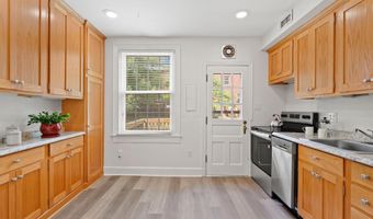 1415 S EDGEWOOD St 463, Arlington, VA 22204