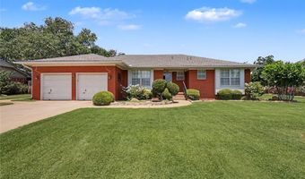 345 Lakeside Dr, Altus, OK 73521