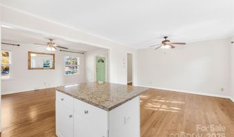 3420 Woodleaf Rd, Charlotte, NC 28205