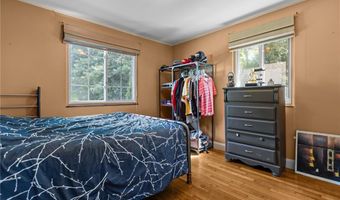 9 Kitchener Rd, Johnston, RI 02919