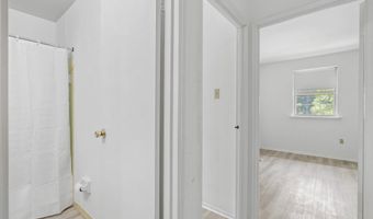 104 HAMPSTEAD Dr, Ambler, PA 19002