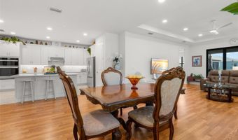 5828 WINDBREAK Ct, Apollo Beach, FL 33572