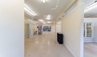945 Pine Ave, Albany, GA 31701