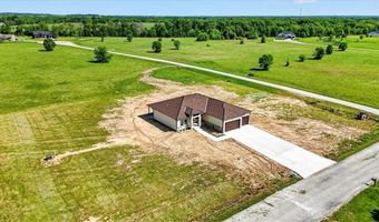422 NE Lakota Dr, Adrian, MO 64720