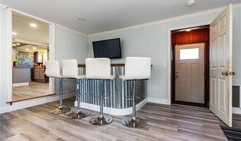 43 Deerfield Dr, Warwick, RI 02886
