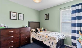 1708 Stoney Terrace Dr, Ballwin, MO 63021