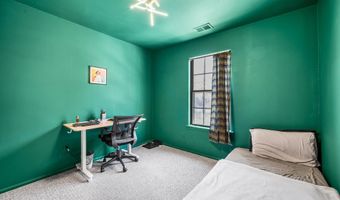 100 Dundee Ct, Aberdeen, NJ 07747