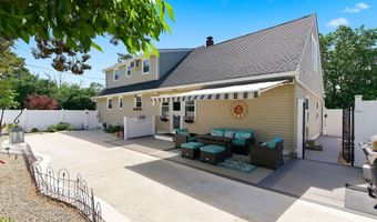 19 Harpoon St, Beachwood, NJ 08722
