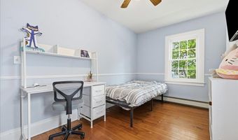 17 Norman Ave, Amityville, NY 11701