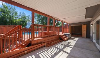 923 S 10th St, Adel, IA 50003