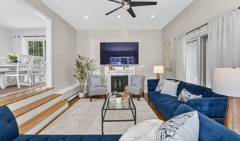 8 Charlotte Dr, Andover, MA 01810