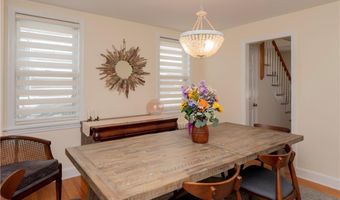 14 Lee Ave, Newport, RI 02840