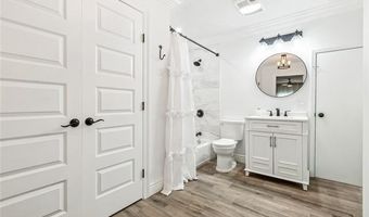 126 WOODCHASE Dr, Belle Chasse, LA 70037