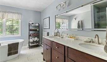 55 Little Pond County Rd, Cumberland, RI 02864