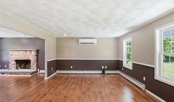71 Rolling Hill Dr, Exeter, RI 02822