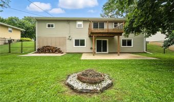 413 E 5th St, Anamosa, IA 52205